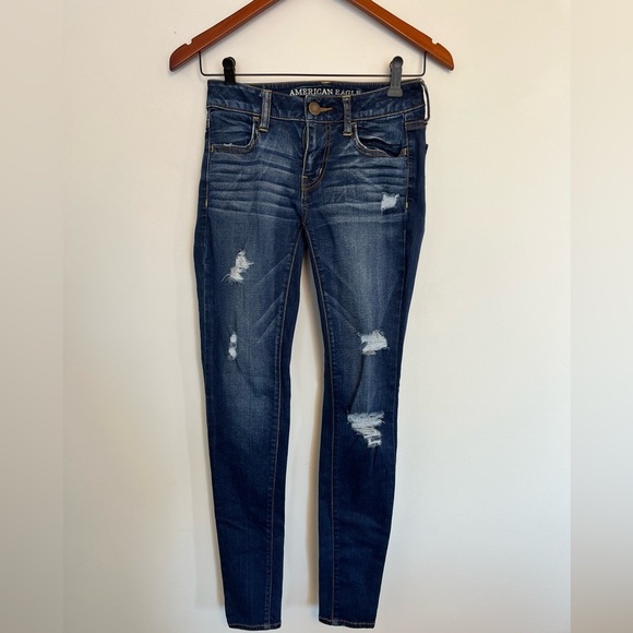 American Eagle Outfitters Women's Blue Distressed jeggings size 2 - Picture 2 of 5